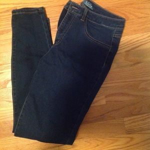 Wild Fable dark skinny jean size 8